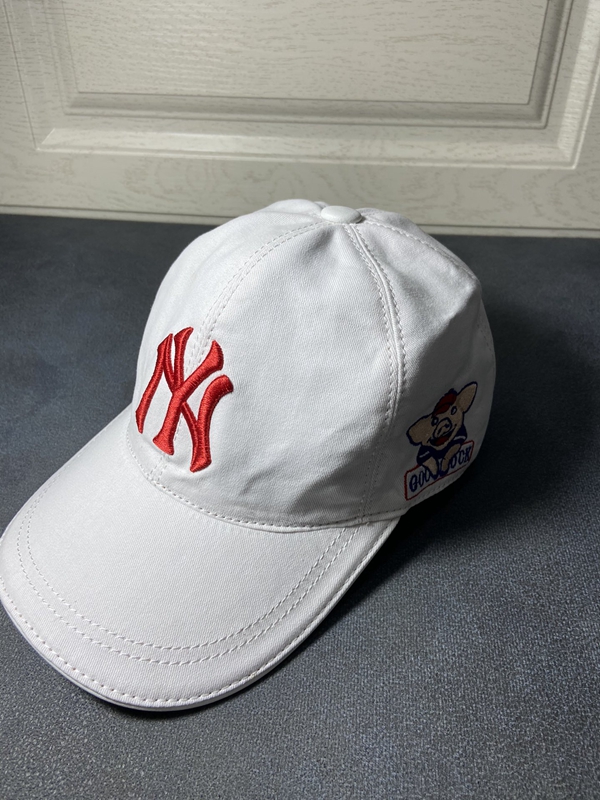 ブランド帽子側面デザイン